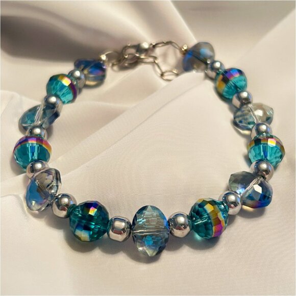 Aqua Blue Lustre Bead Bracelet - Picture 3 of 3